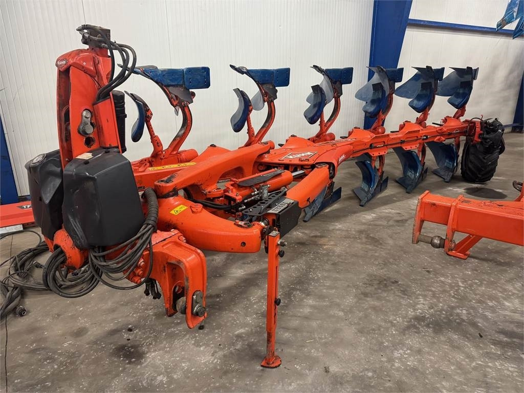 Kuhn VM L-NSH 5+1 ON LAND - מחרשה: תמונה 1 Kuhn VM L-NSH 5+1 ON LAND - מחרשה: תמונה 1