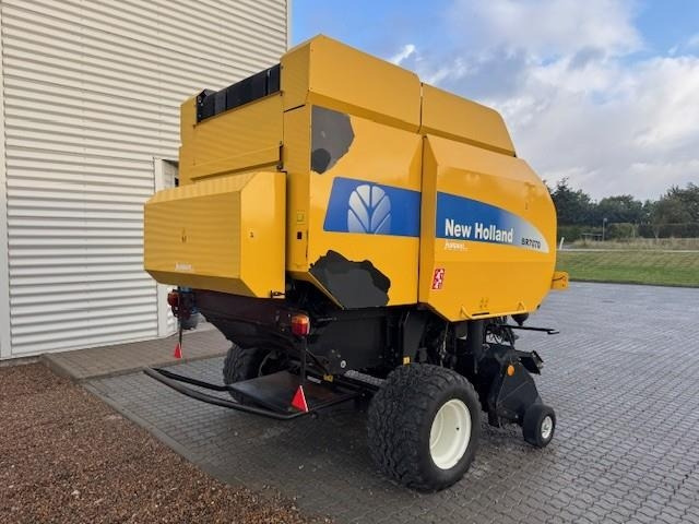New Holland BR7070 - מכונת צרור עגולה: תמונה 3 New Holland BR7070 - מכונת צרור עגולה: תמונה 3