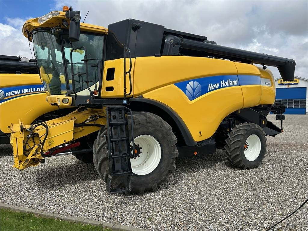 New Holland CX860 SLH - מקצרת קומבינה: תמונה 1 New Holland CX860 SLH - מקצרת קומבינה: תמונה 1
