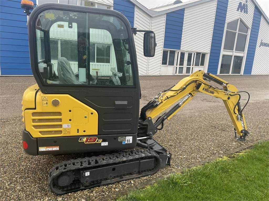 New Holland E19C AG - מיני מחפר: תמונה 4 New Holland E19C AG - מיני מחפר: תמונה 4