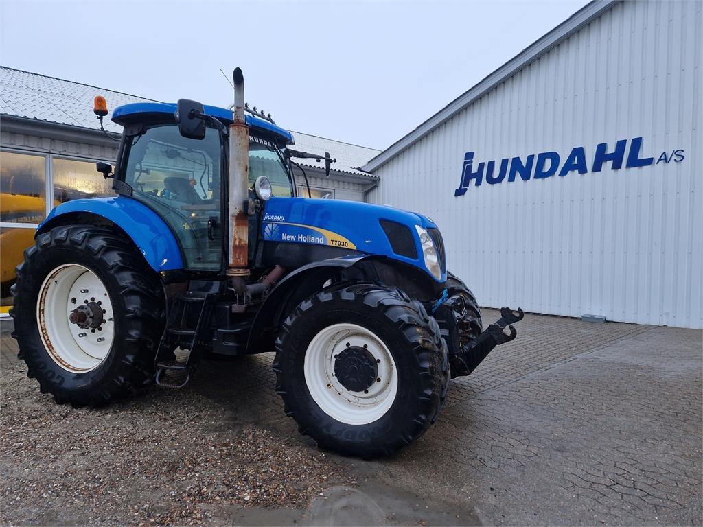 New Holland T7030PC SS - טרקטור חקלאי: תמונה 5 New Holland T7030PC SS - טרקטור חקלאי: תמונה 5