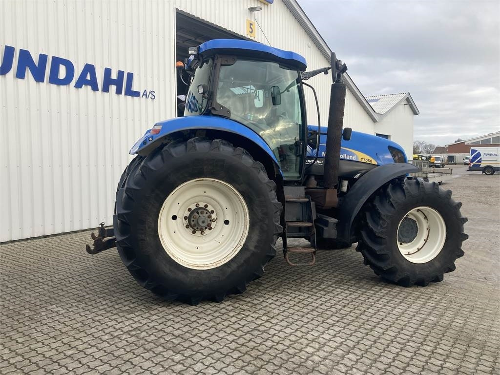 New Holland T7050 - טרקטור חקלאי: תמונה 2 New Holland T7050 - טרקטור חקלאי: תמונה 2