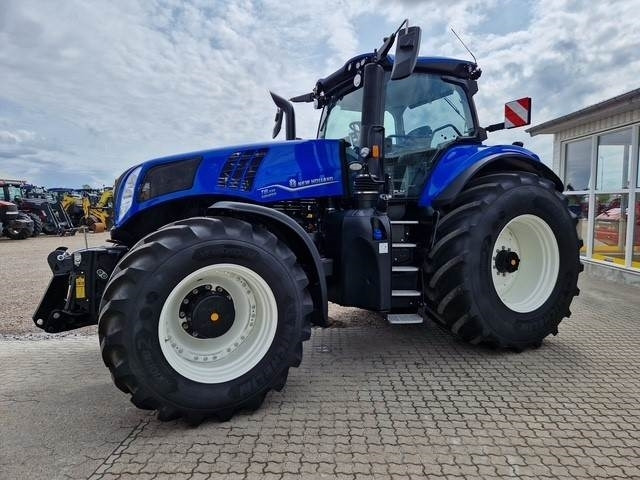 New Holland T8.435 PLMI UC ST. V - טרקטור חקלאי: תמונה 1 New Holland T8.435 PLMI UC ST. V - טרקטור חקלאי: תמונה 1