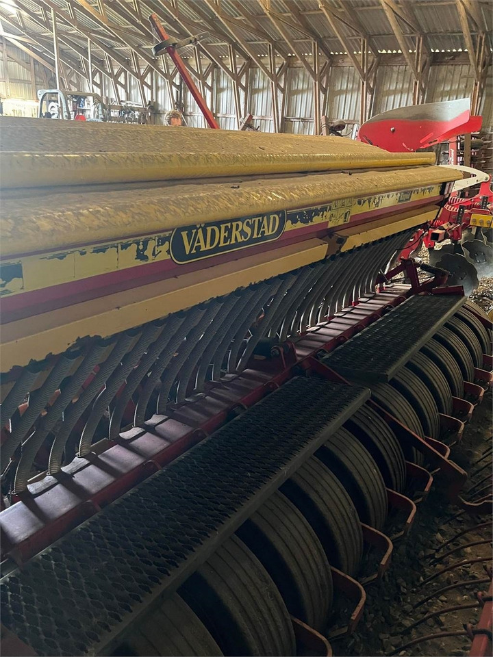 Vaderstad RAPID 400S - מקדחת זריעה משולבת: תמונה 4 Vaderstad RAPID 400S - מקדחת זריעה משולבת: תמונה 4