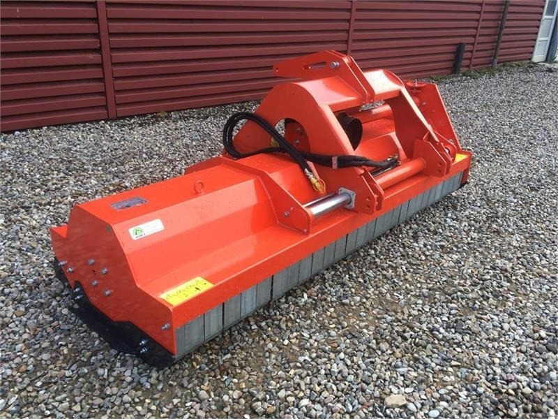 Boxer AG 2800 front og bagmonteret  - מכסחת תבואה: תמונה 2 Boxer AG 2800 front og bagmonteret  - מכסחת תבואה: תמונה 2