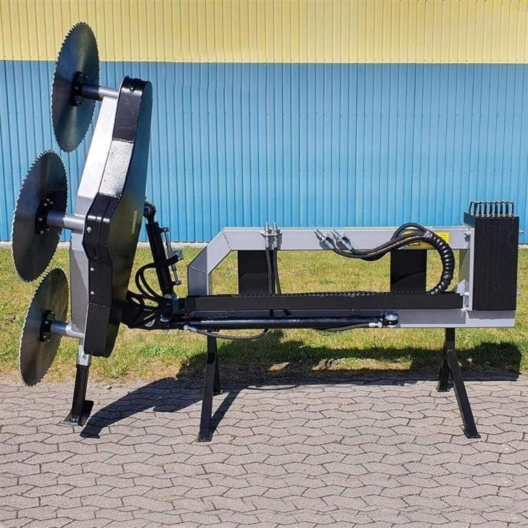 Dk-Tec - מכסחת תבואה/ עשבים: תמונה 1 Dk-Tec - מכסחת תבואה/ עשבים: תמונה 1