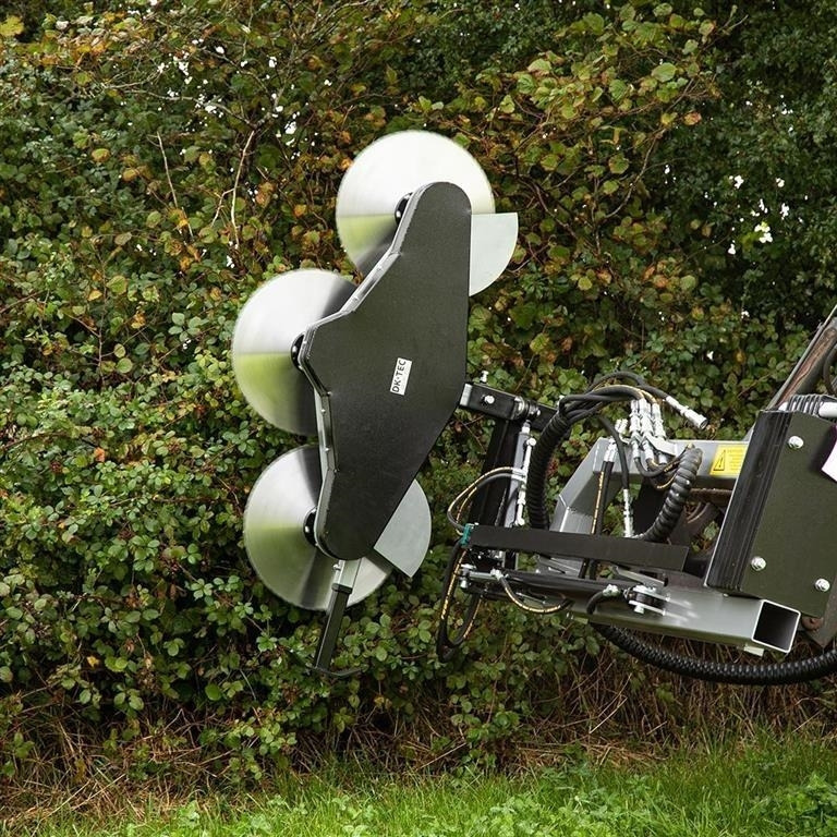 Dk-Tec - מכסחת תבואה/ עשבים: תמונה 2 Dk-Tec - מכסחת תבואה/ עשבים: תמונה 2