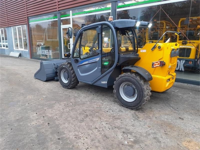 - - - EUROTRAC TH25.6 - מפעיל טלסקופי: תמונה 3 - - - EUROTRAC TH25.6 - מפעיל טלסקופי: תמונה 3