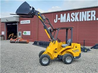 Eurotrac W11 Teleskoparm - מעמיס קומפקטי: תמונה 1 Eurotrac W11 Teleskoparm - מעמיס קומפקטי: תמונה 1