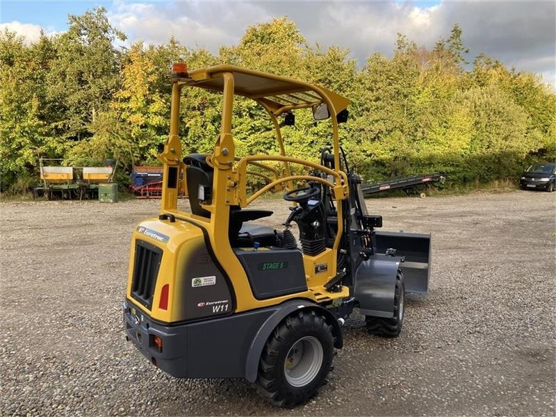 Eurotrac W11 med lang arm, skovl og gafler - מעמיס קומפקטי: תמונה 3 Eurotrac W11 med lang arm, skovl og gafler - מעמיס קומפקטי: תמונה 3