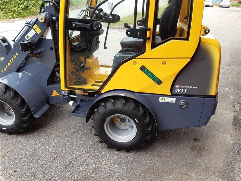 Eurotrac W11 w11 lang arm førehus - מעמיס קומפקטי: תמונה 4 Eurotrac W11 w11 lang arm førehus - מעמיס קומפקטי: תמונה 4
