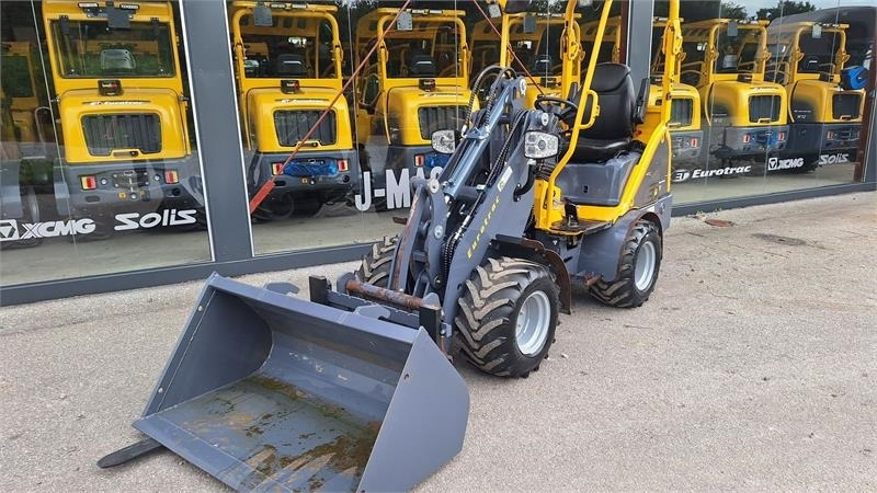 Eurotrac W11 - מעמיס קומפקטי: תמונה 2 Eurotrac W11 - מעמיס קומפקטי: תמונה 2