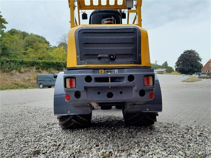 Eurotrac W12 F XL - מעמיס קומפקטי: תמונה 5 Eurotrac W12 F XL - מעמיס קומפקטי: תמונה 5