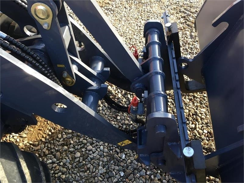 Eurotrac W12 m. lang arm - מעמיס קומפקטי: תמונה 5 Eurotrac W12 m. lang arm - מעמיס קומפקטי: תמונה 5