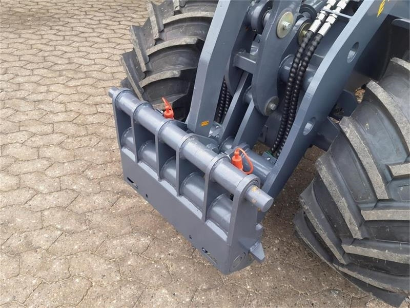 Eurotrac W12 med førerhus - מעמיס קומפקטי: תמונה 5 Eurotrac W12 med førerhus - מעמיס קומפקטי: תמונה 5