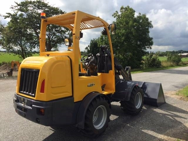 Eurotrac W12 - מעמיס קומפקטי: תמונה 3 Eurotrac W12 - מעמיס קומפקטי: תמונה 3
