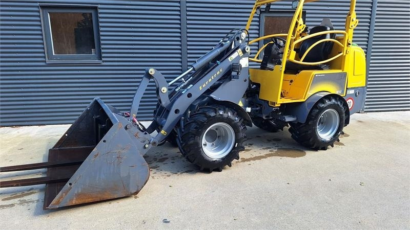Eurotrac W12 - מעמיס קומפקטי: תמונה 1 Eurotrac W12 - מעמיס קומפקטי: תמונה 1