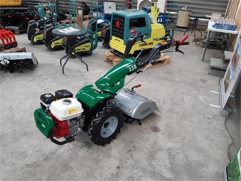 Ferrari 328 - טרקטור עירוני: תמונה 3 Ferrari 328 - טרקטור עירוני: תמונה 3