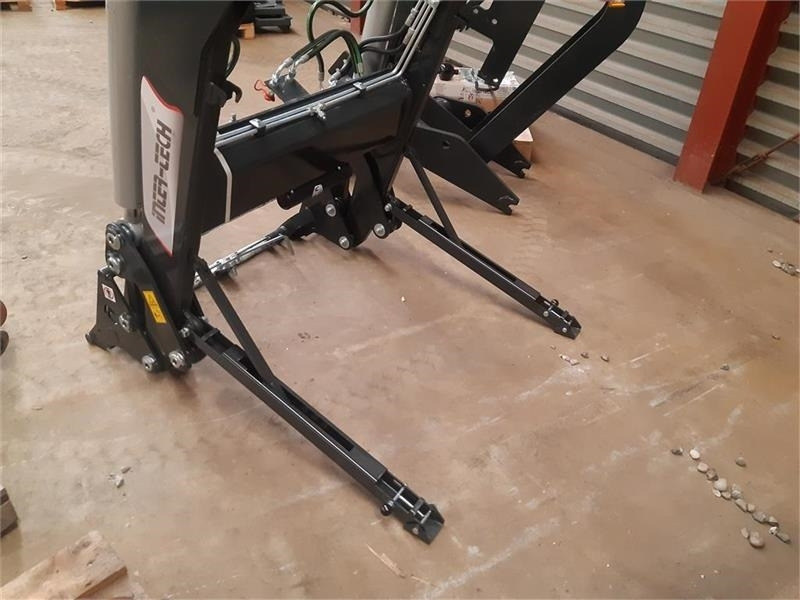 Inter-Tech 1600 - מעמיס קדמי לטרקטור: תמונה 2 Inter-Tech 1600 - מעמיס קדמי לטרקטור: תמונה 2