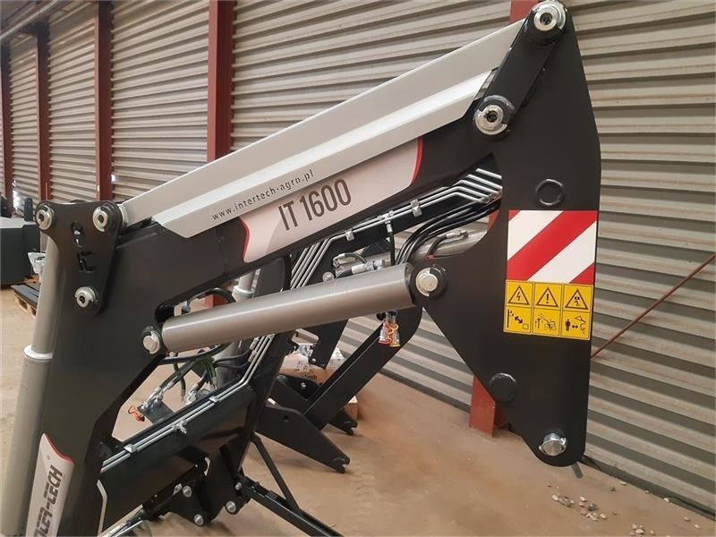 Inter-Tech 1600 - מעמיס קדמי לטרקטור: תמונה 3 Inter-Tech 1600 - מעמיס קדמי לטרקטור: תמונה 3