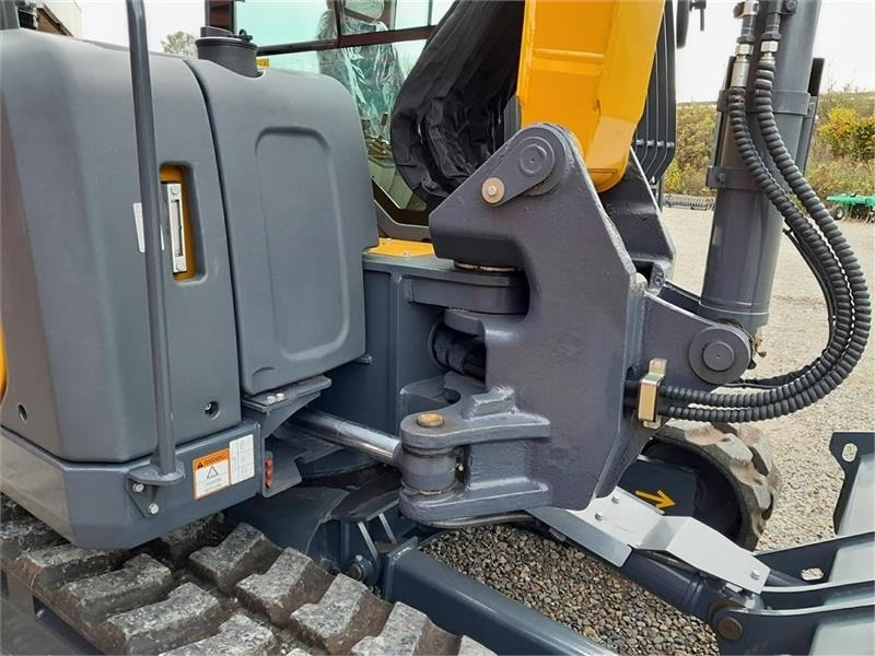 מחפר סורק XCMG XE80E: תמונה 6