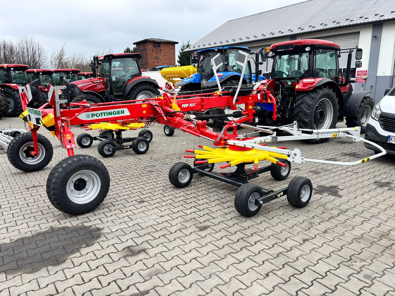 PÖTTINGER TOP 762 C - ציוד חציר ומספוא: תמונה 2 PÖTTINGER TOP 762 C - ציוד חציר ומספוא: תמונה 2