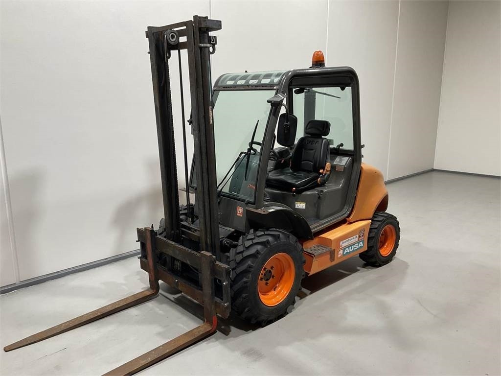 Ausa C150H X4 - מלגזת שטח קשה: תמונה 4 Ausa C150H X4 - מלגזת שטח קשה: תמונה 4