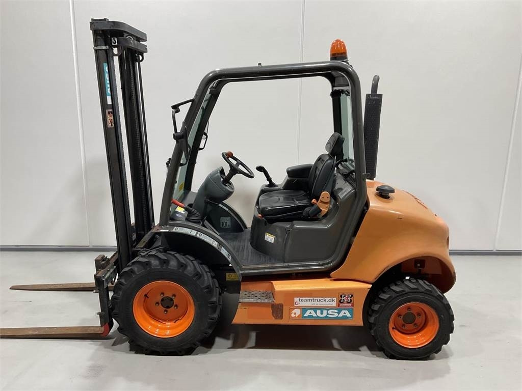 Ausa C150H X4 - מלגזת שטח קשה: תמונה 3 Ausa C150H X4 - מלגזת שטח קשה: תמונה 3