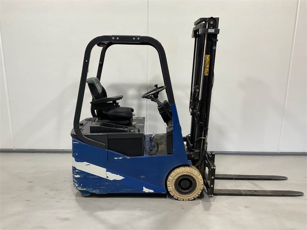 CTC PL313 - מלגזה חשמלית: תמונה 1 CTC PL313 - מלגזה חשמלית: תמונה 1