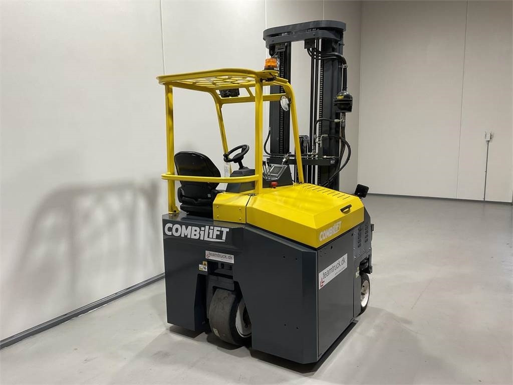 Combilift CBE3000 - משאית הגעה ב-4 דרכים: תמונה 2 Combilift CBE3000 - משאית הגעה ב-4 דרכים: תמונה 2