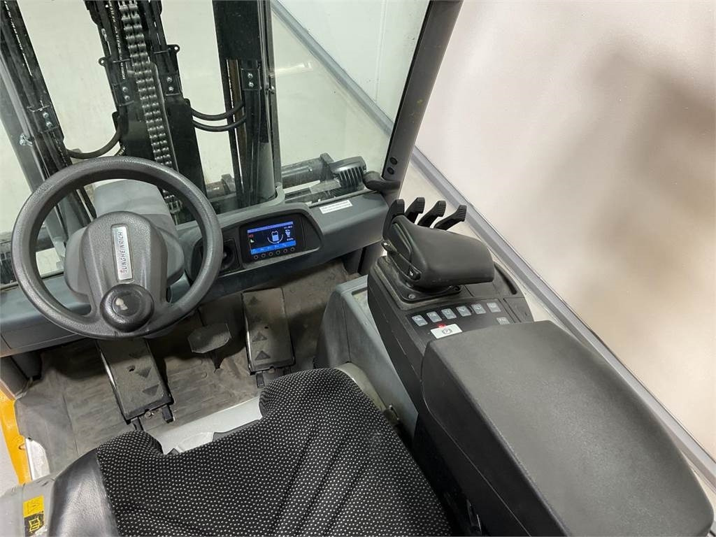 מלגזה חשמלית Jungheinrich EFG 216: תמונה 6