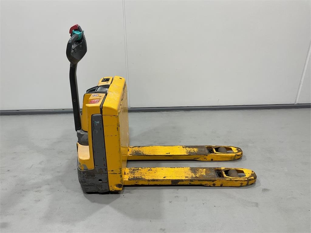 Jungheinrich EJE 112I - משאית משטחים: תמונה 1 Jungheinrich EJE 112I - משאית משטחים: תמונה 1