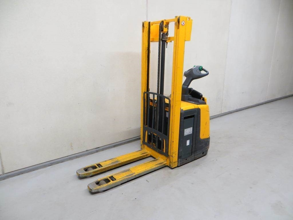 Jungheinrich ERC 212Z - מערים: תמונה 3 Jungheinrich ERC 212Z - מערים: תמונה 3