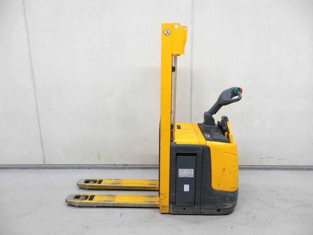 Jungheinrich ERC 212Z - מערים: תמונה 2 Jungheinrich ERC 212Z - מערים: תמונה 2