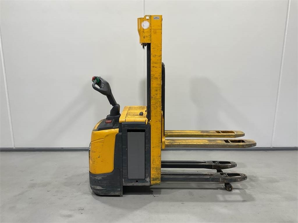 Jungheinrich ERC 214Z - מערים: תמונה 1 Jungheinrich ERC 214Z - מערים: תמונה 1