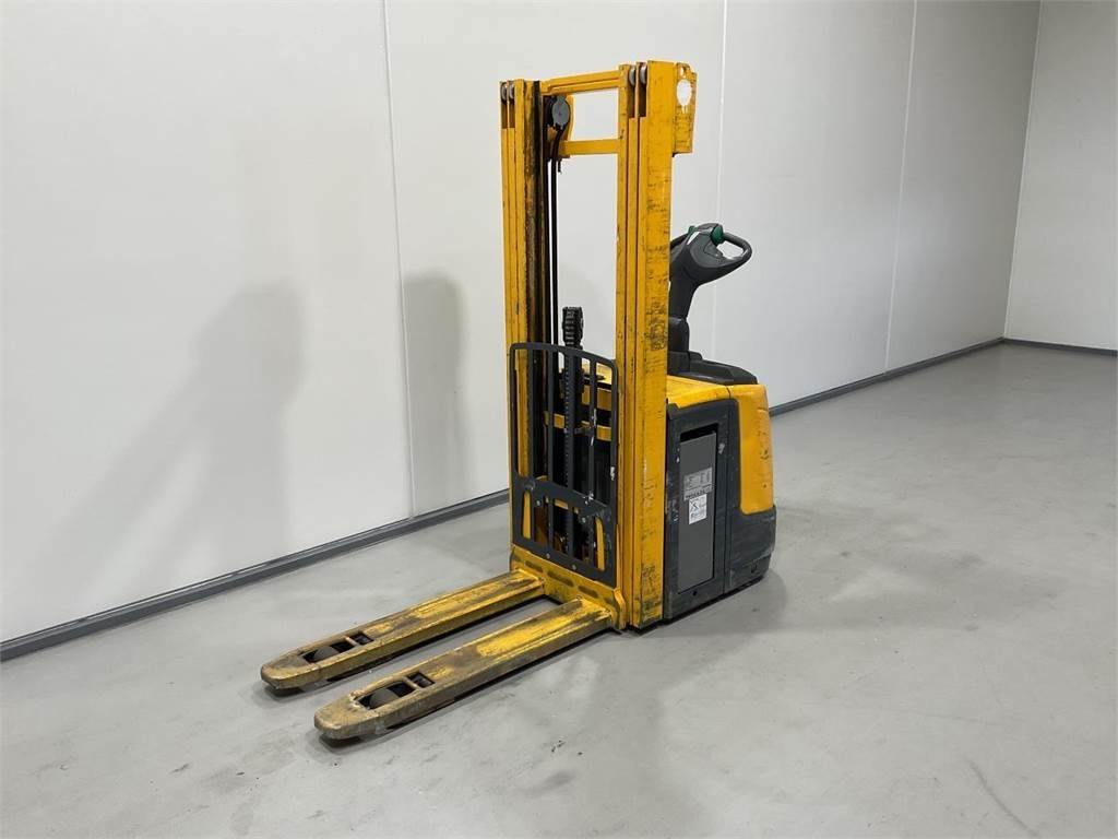 Jungheinrich ERC 214Z - מערים: תמונה 4 Jungheinrich ERC 214Z - מערים: תמונה 4