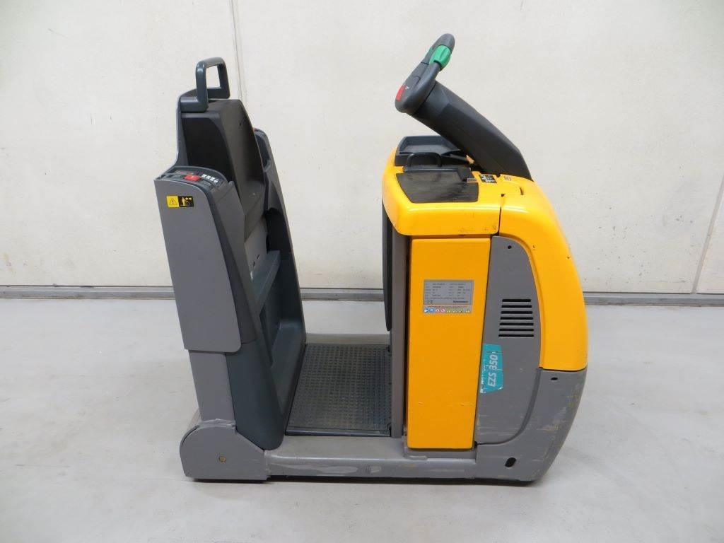 Jungheinrich EZS 350 - טרקטור מסוף: תמונה 1 Jungheinrich EZS 350 - טרקטור מסוף: תמונה 1