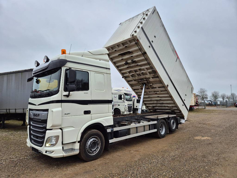 DAF XF 530 6x2 //Volume tipper// - מזהיר: תמונה 1 DAF XF 530 6x2 //Volume tipper// - מזהיר: תמונה 1