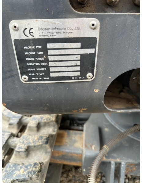 Doosan Slo 18 - 1.8T with shovel pack and low hours - מיני מחפר: תמונה 5 Doosan Slo 18 - 1.8T with shovel pack and low hours - מיני מחפר: תמונה 5
