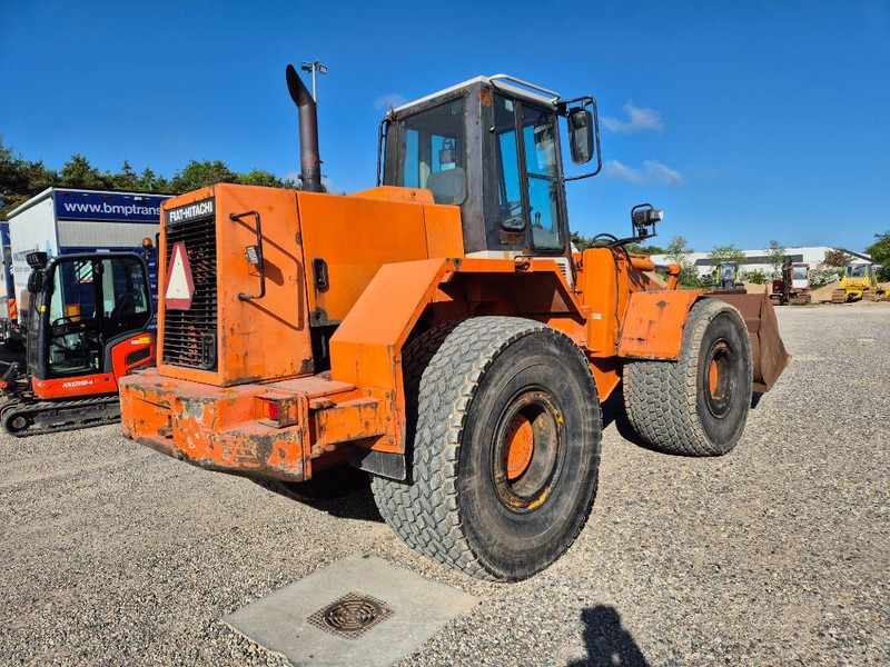 Hitachi FR 130 - מעמיס גלגלים: תמונה 4 Hitachi FR 130 - מעמיס גלגלים: תמונה 4