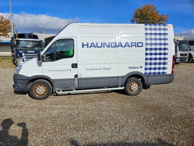 Iveco Daily 2,3 35S15 13,2m³ Van 5d - כלי רכב מסחרי עם לוח: תמונה 2 Iveco Daily 2,3 35S15 13,2m³ Van 5d - כלי רכב מסחרי עם לוח: תמונה 2