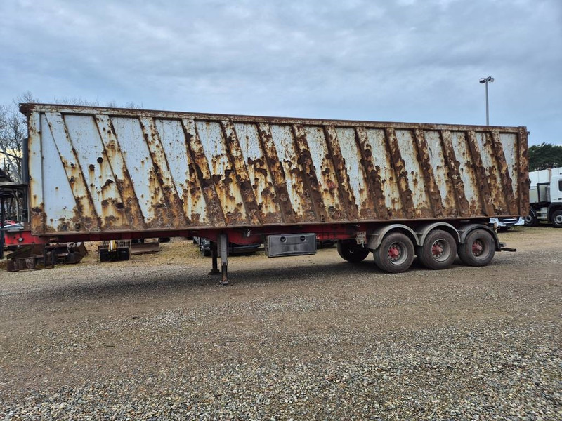 KEL-BERG 71 M3 // Tipper - סמיטריילר עם מזהיר: תמונה 4 KEL-BERG 71 M3 // Tipper - סמיטריילר עם מזהיר: תמונה 4