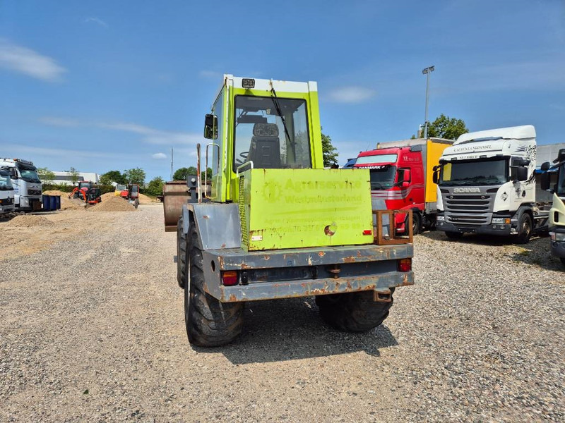 O & K L15 With bucket and quickshift - מעמיס גלגלים: תמונה 4 O & K L15 With bucket and quickshift - מעמיס גלגלים: תמונה 4