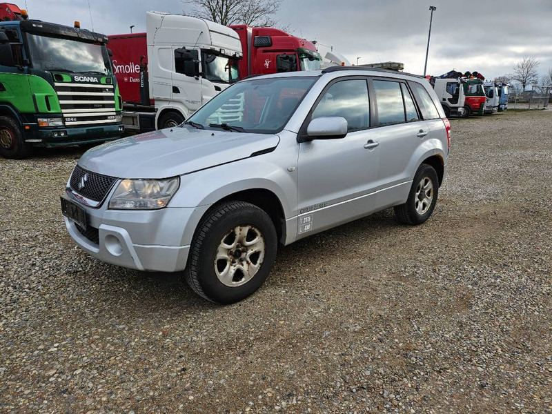Suzuki Grand Vitara 2,0 GLX aut. Van 5d - כלי רכב מסחרי עם תיבה: תמונה 1 Suzuki Grand Vitara 2,0 GLX aut. Van 5d - כלי רכב מסחרי עם תיבה: תמונה 1