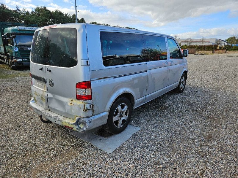 Volkswagen Caravelle 2,5 TDi 130 lang 10prs 5d - מכונית: תמונה 4 Volkswagen Caravelle 2,5 TDi 130 lang 10prs 5d - מכונית: תמונה 4