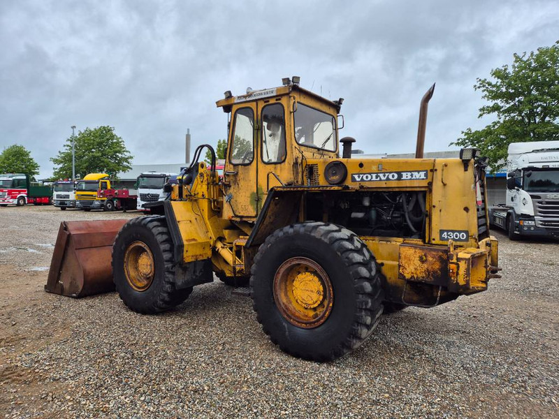 Volvo BM 4300 - מעמיס גלגלים: תמונה 3 Volvo BM 4300 - מעמיס גלגלים: תמונה 3