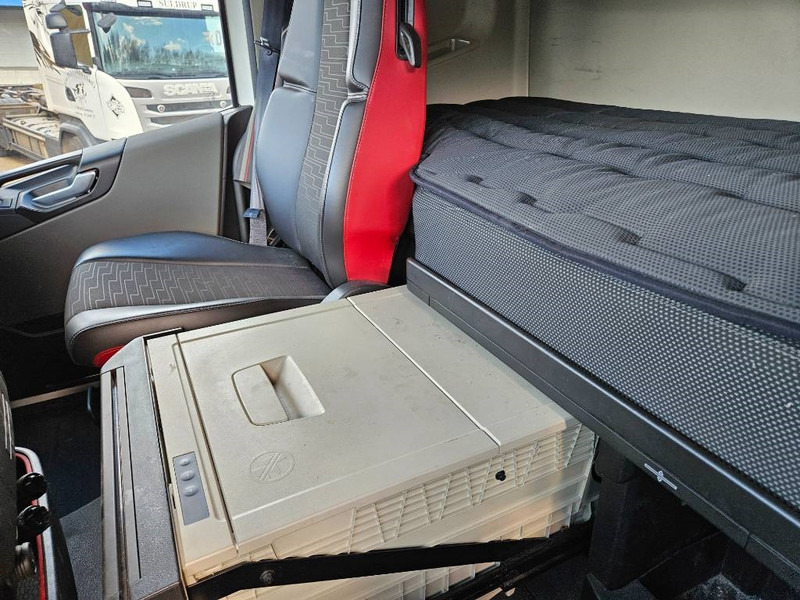 יחידת טרקטור Volvo FH 500 // 6x2 // Hydraulic // ACC //: תמונה 16 יחידת טרקטור Volvo FH 500 // 6x2 // Hydraulic // ACC //: תמונה 16