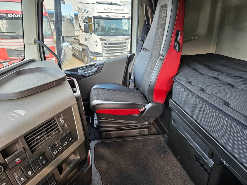 יחידת טרקטור Volvo FH 500 // 6x2 // Hydraulic // ACC //: תמונה 15 יחידת טרקטור Volvo FH 500 // 6x2 // Hydraulic // ACC //: תמונה 15