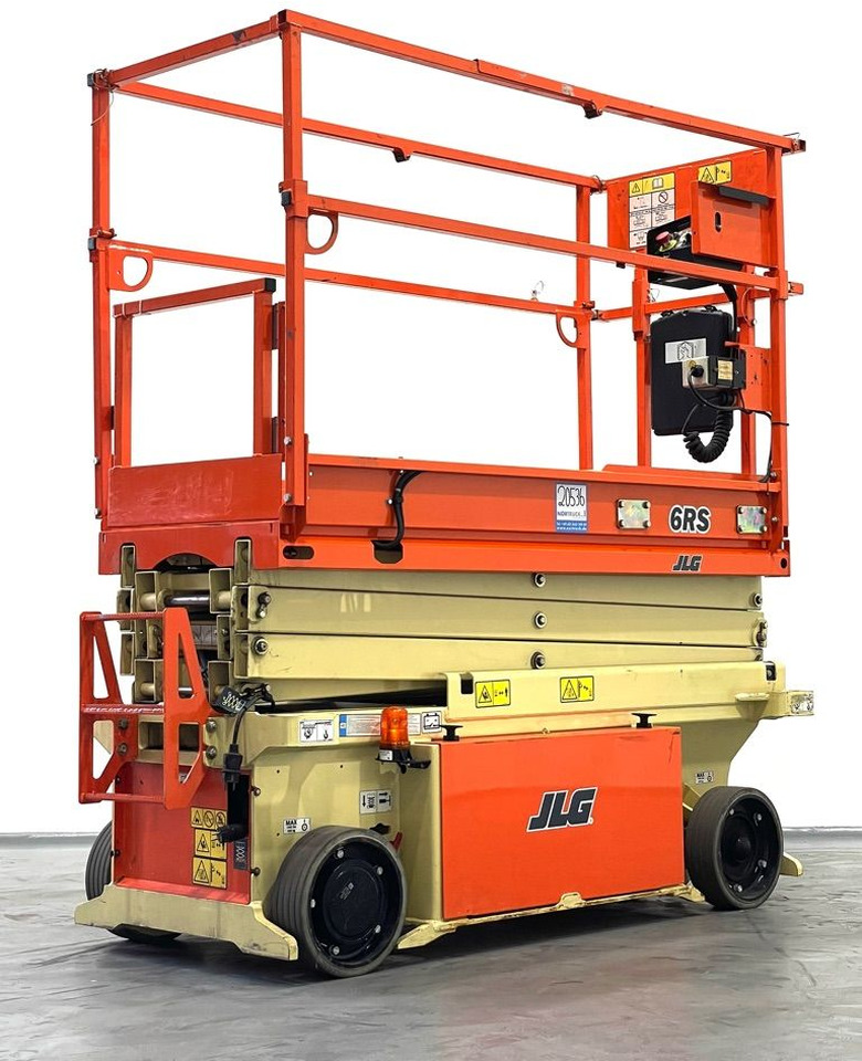 JLG 6RS - מעלית מספריים: תמונה 1 JLG 6RS - מעלית מספריים: תמונה 1