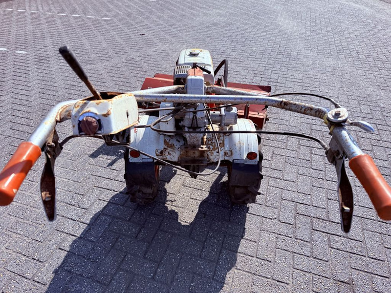 Honda F800 Veegmachine - מטאטא כבישים: תמונה 3 Honda F800 Veegmachine - מטאטא כבישים: תמונה 3